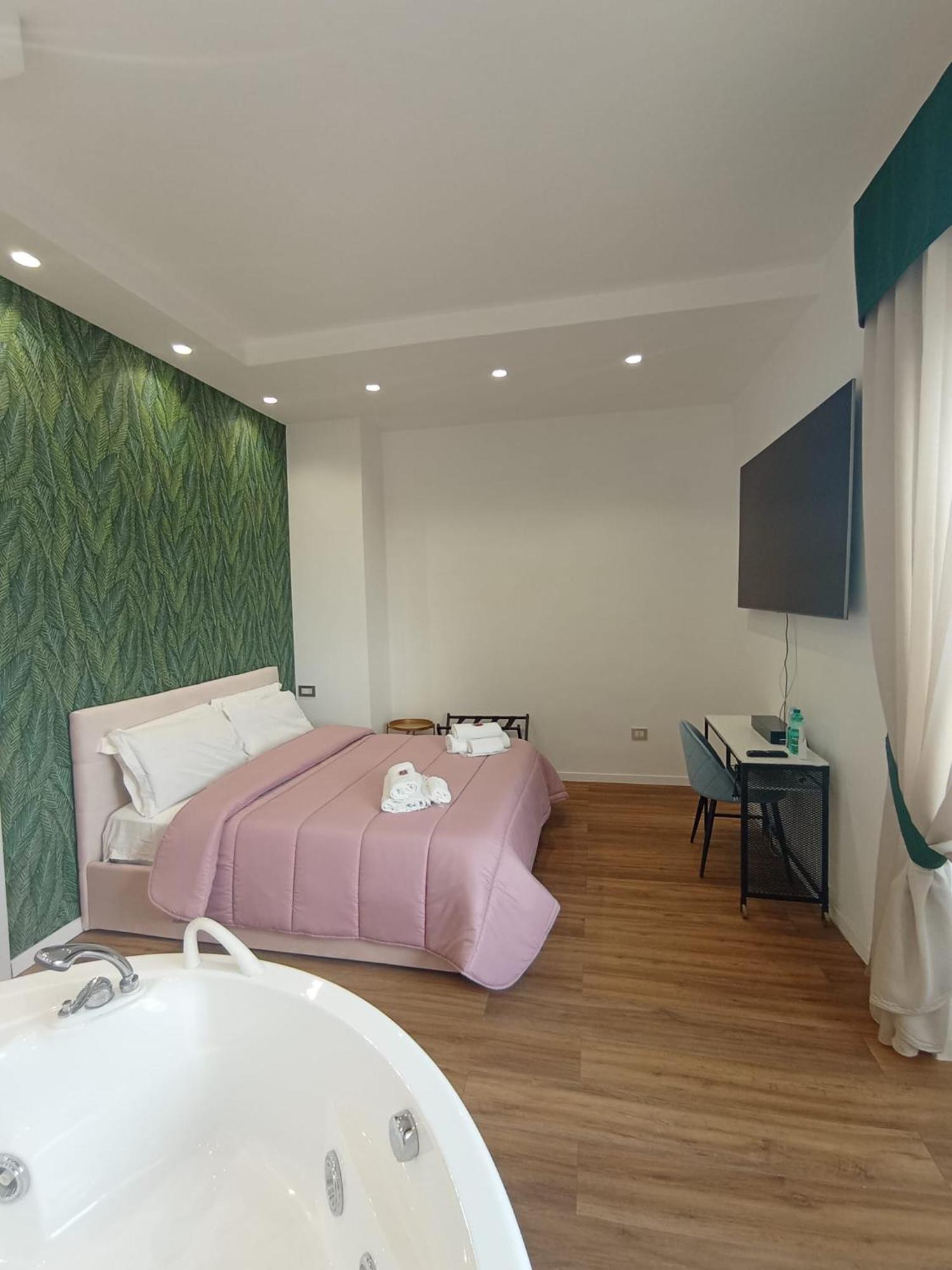 Tiffany & Babylon Luxury Stay Neapel Exterior foto